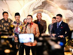 Menbud Terima 40 Usulan Nama Penerima Gelar Pahlawan Nasional dari Mensos