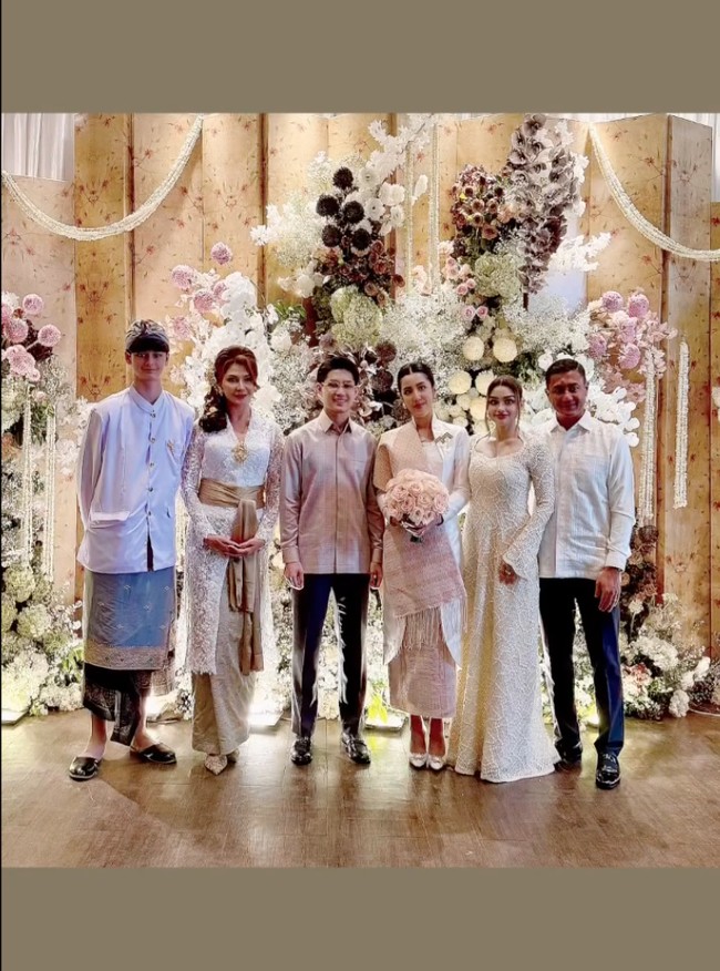 Kenzou sendiri diketahui memiliki darah blasteran. Darah keturunan Polandia dan Indonesia didapatkan dari sang mama. Sementara dari ayahnya, Mike Lewis, Kenzou mewarisi keturunan Kanada dan Malaysia. Tak heran jika Kenzou memiliki paras blasteran yang tampan. Foto: Instagramm/@tamarableszynskiofficial