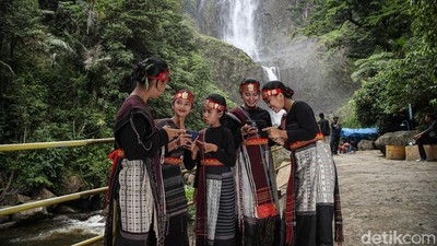 Keren! Air Terjun Ponot di Sumut Tak Hanya Indah, Tapi Juga Hasilkan Energi Bersih