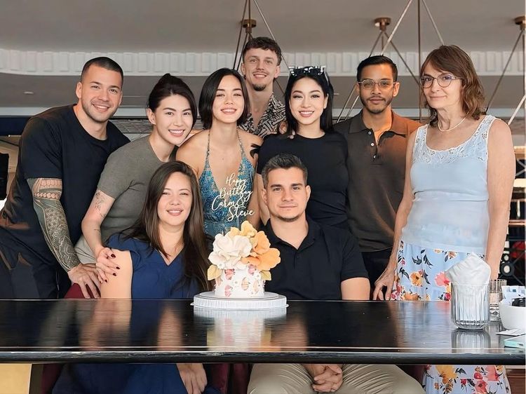 Double Happy! Perayaan Kerenina Sunny Wisuda S2, Steve Emmanuel Ultah ke-42