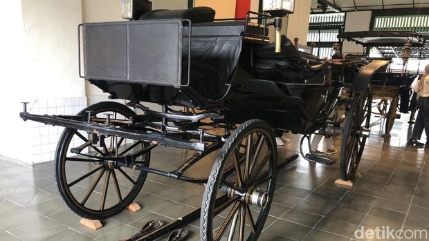 Penampakan Kereta Kyai Landower milik Keraton Jogja, Selasa (21/10/2025).