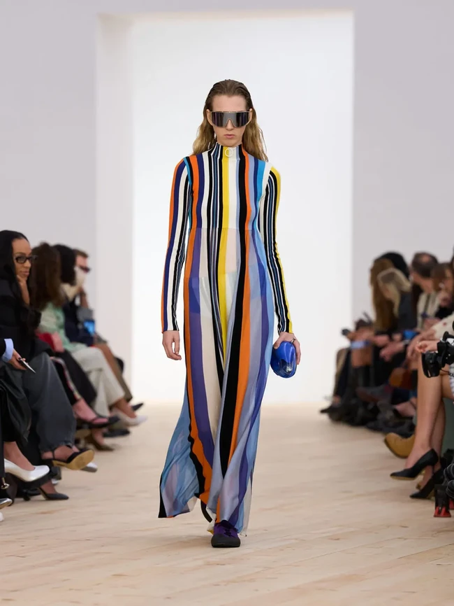 Foto: Loewe Spring 2026, Energi Baru yang Berdenyut dari Gairah Spanyol