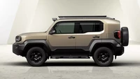 Tenaga mobil ini berasal dari mesin empat silinder 2.7 liter 2TR-FE yang menghasilkan tenaga 163 PS dan torsi 246 Nm. Kode mesin itu diketahui juga digunakan pada Toyota Fortuner. Foto: Dok. Toyota