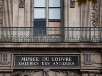 Jaksa Prancis: Perampok Louvre Maling Kelas Teri