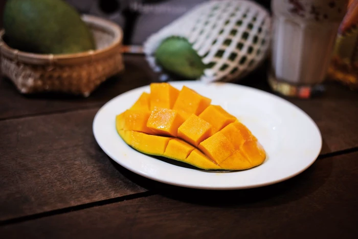 5 Buah Lezat dengan Vitamin B12 untuk Turunkan Kolesterol Secara Alami