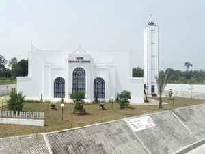 Masjid Raudhatul Limpapeh Jadi Ikon Religi & Budaya di Tol Serang-Panimbang