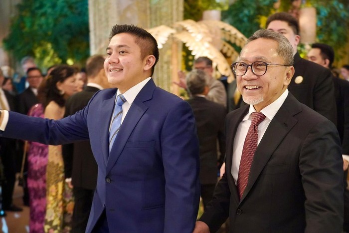 Menteri Sekretaris Kabinet (Menseskab), Teddy Indra Wijaya dan Menteri Koordinator Bidang Pangan, Zulkifli Hasan (Zulhas). Menteri Sekretaris Kabinet (Menseskab), Teddy Indra Wijaya dan Menteri Koordinator Bidang Pangan, Zulkifli Hasan (Zulhas).
