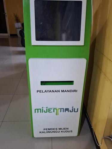 Mesin anjungan mandiri di kantor Desa Mijen Kecamatan Kaliwungu