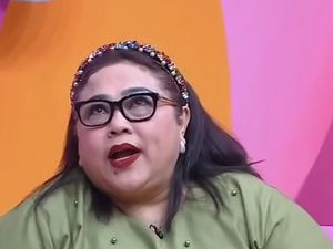 Klarifikasi Nunung Pakai 6 Tabung Oksigen saat Syuting Film