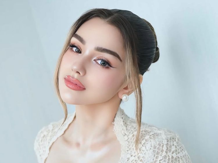 7 Foto Cantiknya Nurah Syahfirah Ibu Sambung Teuku Rassya di Momen Lamaran