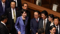 Pemimpin LDP, Sanae Takaichi, hadir dalam sidang tersebut sebagai salah satu tokoh utama yang disebut-sebut berpeluang memimpin pemerintahan berikutnya. REUTERS/Kim Kyung-Hoon