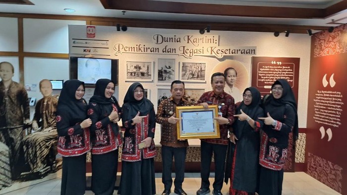 Pemprov Jambi kembali meraih penghargaan bergengsi tingkat nasional dari hasil pengawasan kearsipan tahun 2024