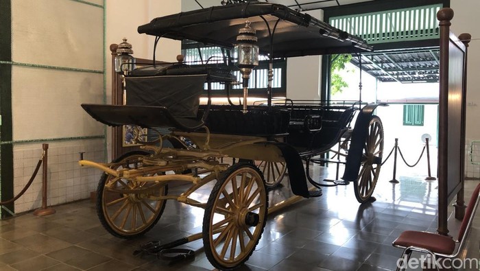 Penampakan Kereta Premili milik Keraton Jogja di Museum Wahanarata, Selasa (21/10/2025).