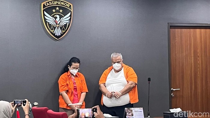 Penetapan 2 Tersangka Kasus Korupsi BUMD di Riau