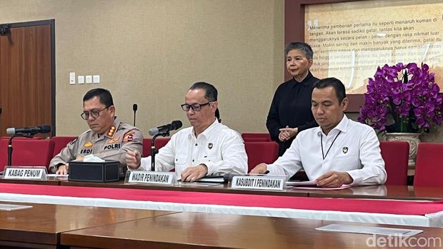 Penetapan 2 Tersangka Kasus Korupsi BUMD di Riau