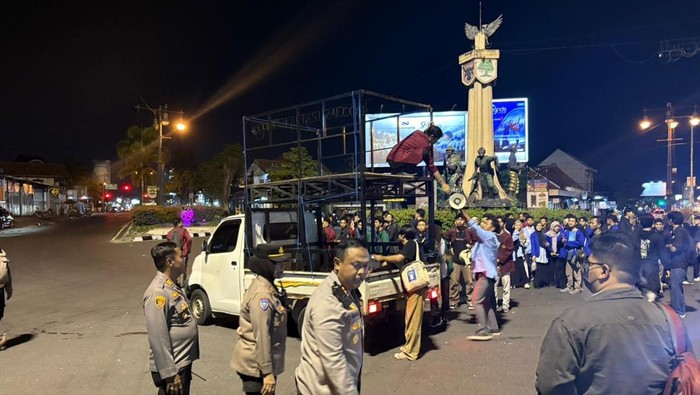 Polda Jateng Amankan Aksi BEM Solo Raya