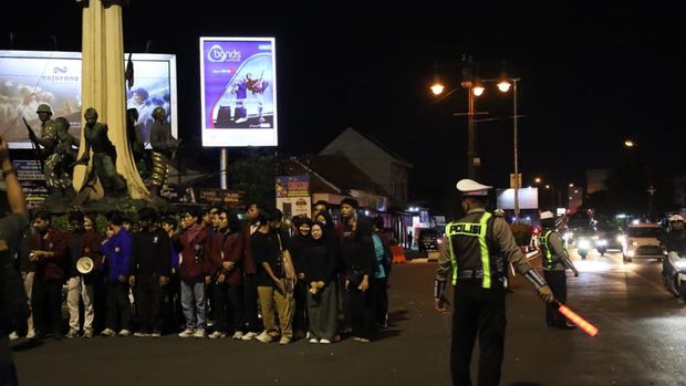 Polda Jateng Jaga Kondusifitas Kawal Aksi BEM Solo Raya