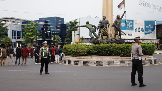 Polda Jateng Jaga Kondusifitas Kawal Aksi BEM Solo Raya