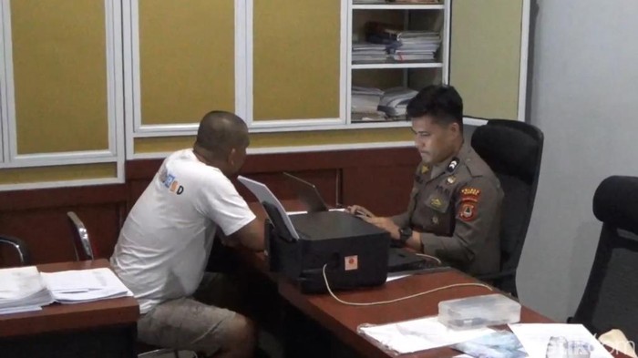 Polisi Periksa mantan Kepala Desa Mocongloe karena menjual tanah warga ke developer.