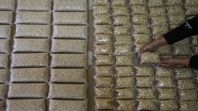 Program MBG Jadi Berkah bagi UMKM Tempe di Pandeglang