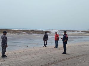 Pasang Jaring Lobster, Sugandi Hilang Dihempas Ombak di Pesisir Cicaladi