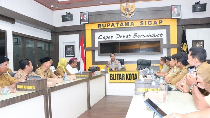 Kapolres Blitar Kota Ajak Kades Jaga Kamtibmas