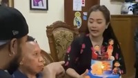 Selamat ulang tahun mas tukul.. #4mata #bukan4mata #tukularwana, tulis Peppy dalam Instagram miliknya dilihat detikcom, Selasa (21/10/2025). Foto: dok instagram Peppy