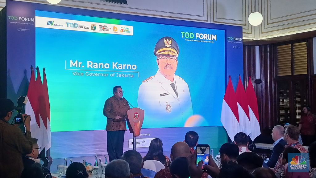 Wakil Gubernur DKI Jakarta Rano Karno di Museum Mandiri, Jakarta Barat, Selasa (21/10/2025). (CNBC Indonesia/Ferry Sandi)