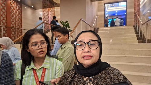 Wakil Kepala Badan Gizi Nasional (BGN) Nanik S. Deyang, usai acara Refleksi Satu Tahun Kemenko Pangan, di Kantor Kemenko Pangan, Jakarta Pusat, Selasa (21/10/2025).