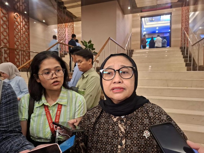 Wakil Kepala Badan Gizi Nasional (BGN) Nanik S. Deyang, usai acara Refleksi Satu Tahun Kemenko Pangan, di Kantor Kemenko Pangan, Jakarta Pusat, Selasa (21/10/2025).