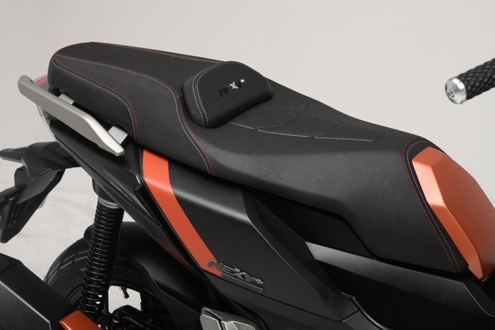 WMoto Nexy+180 2025