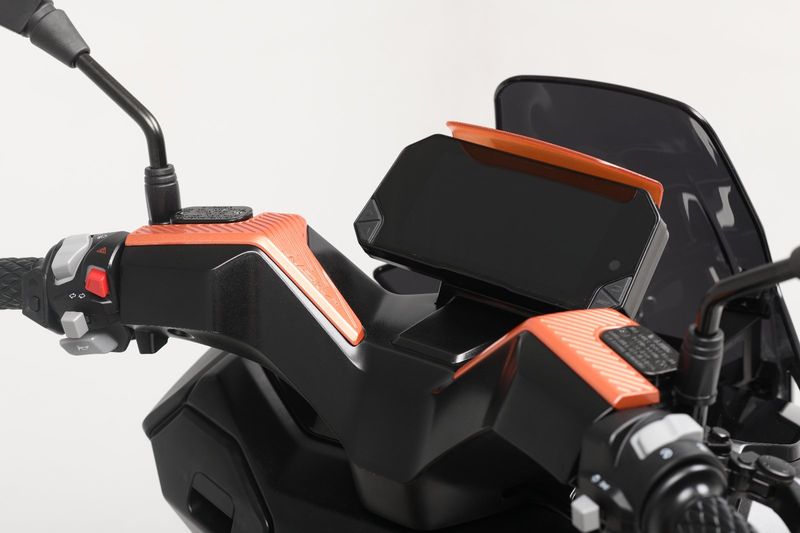 WMoto Nexy+180 2025