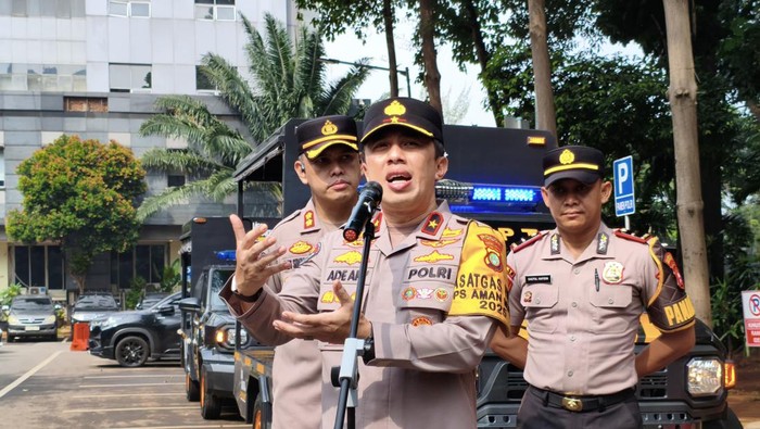 Kabid Humas Polda Metro Jaya Brigjen Ade Ary Syam Indradi di Mapolda Metro Jaya, Jakarta Selatan, Rabu (22/10/2025).
