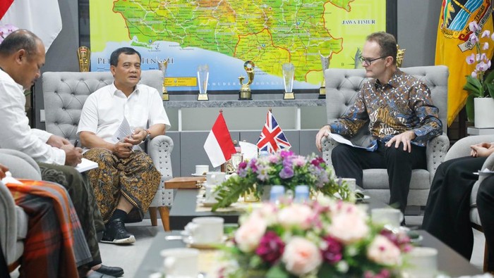 Ahmad Luthfi bersama Dubes Inggris