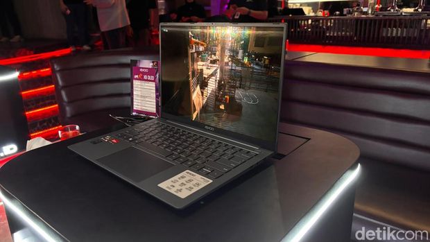 Axioo Hyper R X8 OLED