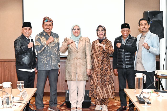 Badan Pengkajian MPR RI melalui Kelompok III menyelenggarakan Focus Group Discussion (FGD) bertema Desentralisasi, Otonomi Daerah, Pemerintahan Daerah, dan Desa” di Bogor, Jawa Barat, Selasa (21/10/2025).