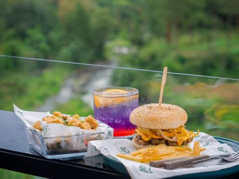 Cafe Pinus Sewu Cafe Pinus Sewu