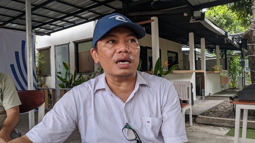 Direktur Walhi NTB Amri Nuryadin ditemui di Mataram, Rabu (22/10/2025). (Foto: Ahmad Viqi/detikBali)