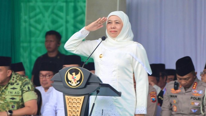 Gubernur Khofifah Indar Parawansa