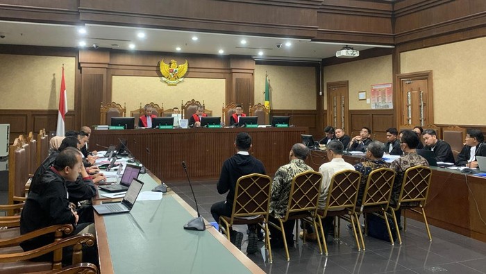 Hakim pengadil hakim terdakwa suap lepas migor nangis di persidangan (Mulia/detikcom)