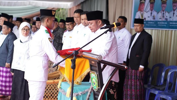 Gubernur Sumsel Herman Deru menghadiri hari santri di Banyuasin