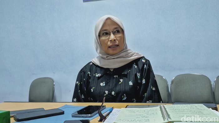 Kadinsos NTB Kepala Dinas Sosial NTB, Nunung Trianingsih ditemui di kantornya di Mataram. (Ahmad Viqi/detikBali).