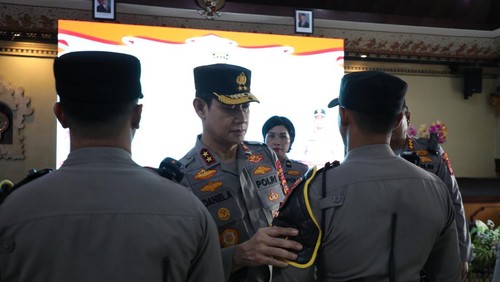 Kapolda Bali, Irjen Daniel Adityajaya, meluncurkan program Pamapta Polda Bali dan polres/polresta yang dipusatkan di Mapolresta Denpasar, Rabu (20/10/2025). (Dok. Polda Bali)