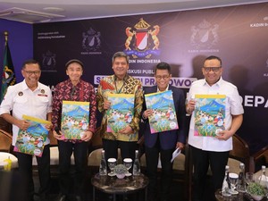Wamenaker Sebut Regulasi Tembakau Harus Berpihak ke Pekerja hingga Petani