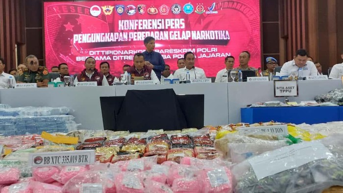 Konferensi pers kasus narkoba di Polri (Rumondang/detikcom)