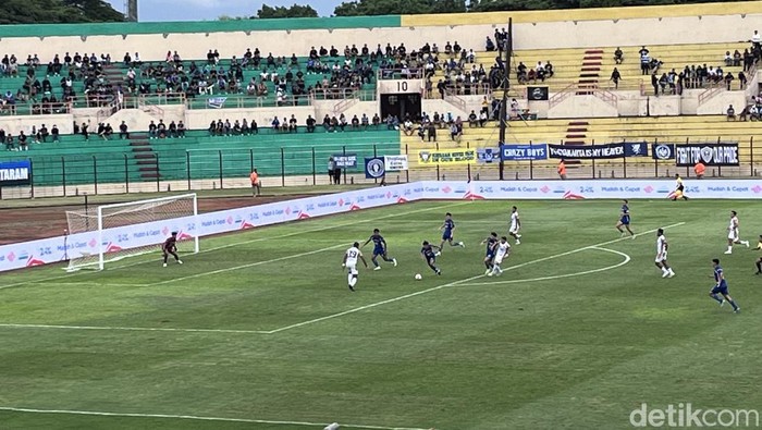 Laga PSIM Jogja vs Dewa United di Stadion Sultan Agung, Bantul, Rabu (22/10/2025).