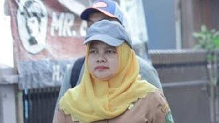 Mantan Kadis PUPR Madina, Elpi Yanti