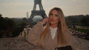 Dari reality show ke dunia fashion, Maria kini dikenal sebagai influencer berpengaruh dengan gaya yang bold abis. Foto: Instagram @mariabrunn