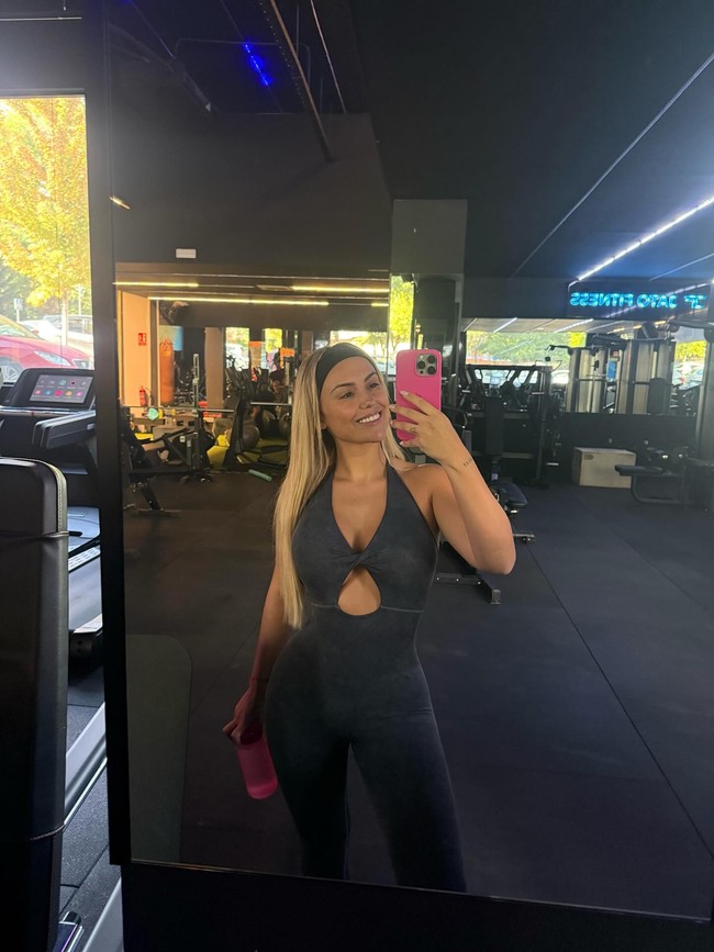 Mereka memiliki hubungan dekat yang tidak coba ia sembunyikan. Keduanya telah menunjukkan tanda-tanda hubungan khusus,” ujar jurnalis tersebut. Foto: Instagram @mariabrunn