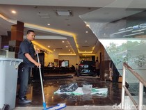 Gara-gara Diseruduk Mobil Listrik, Acara Makan Siang Tamu Hotel Bubar Jalan
